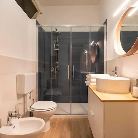 7 Min To Colosseum, Smart Tv, Full Kitchen *